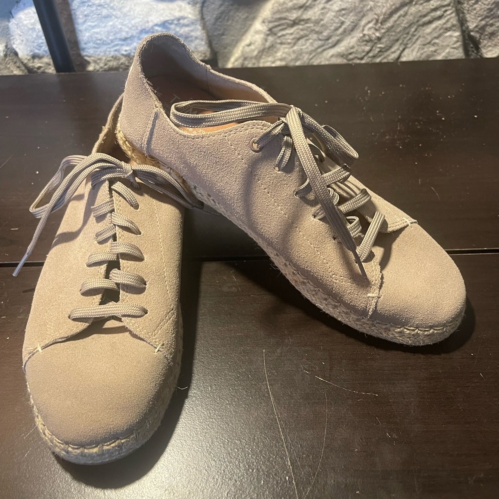 Tom’s Women Tan Casual Shoes